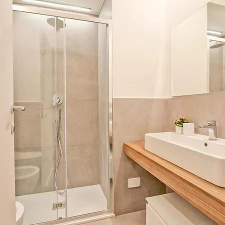 Nizza 33 Daire Roma